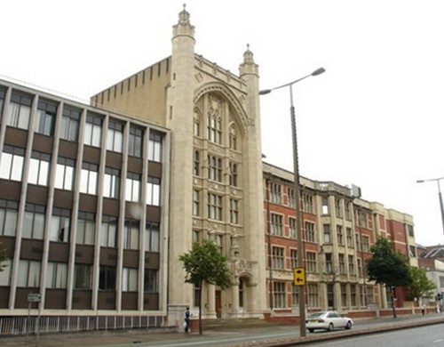 卡迪夫大学
